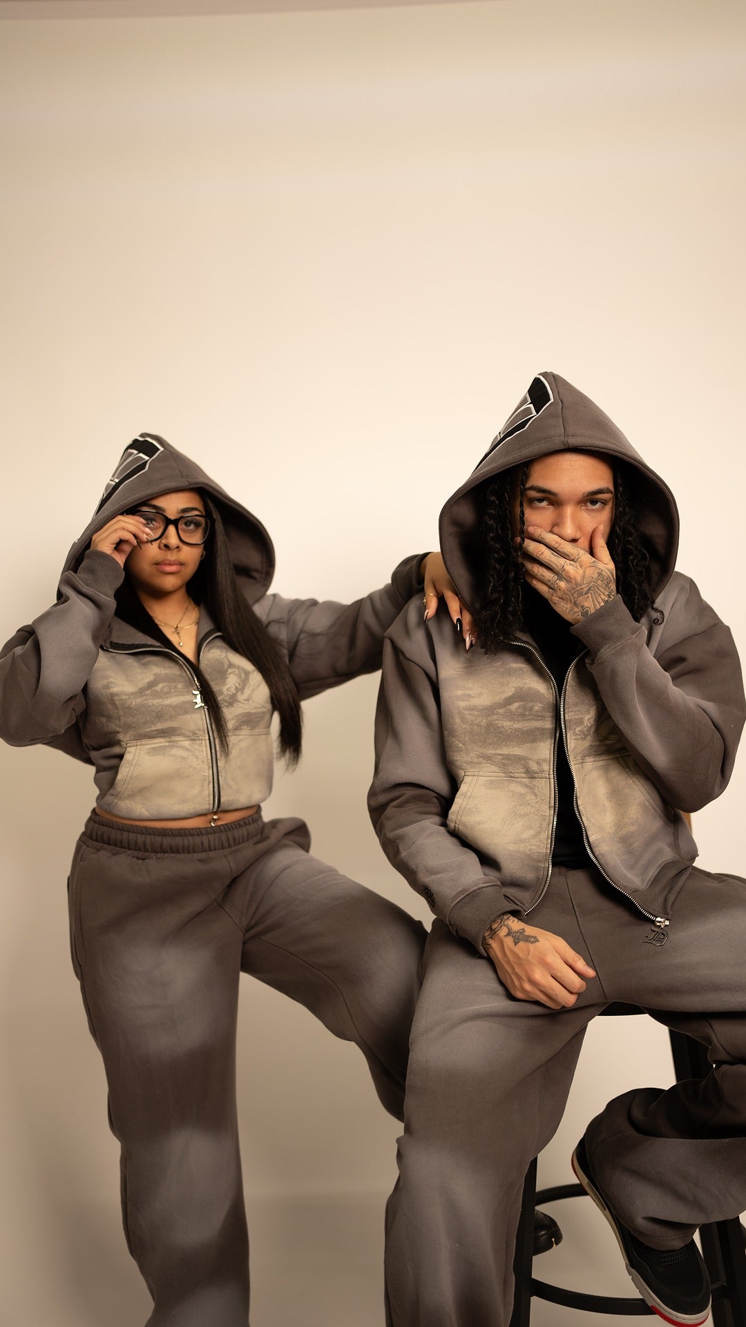 GREY "AGONY IN THE GARDEN" ZIP UP HOODIE